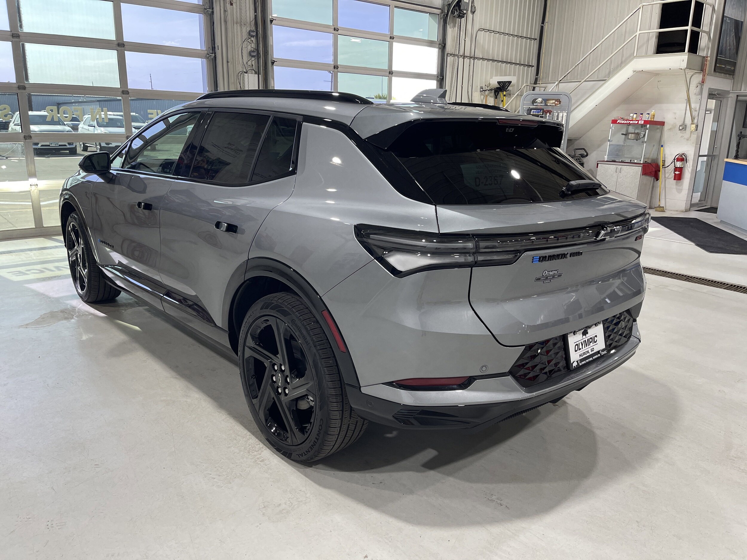 2025 Chevrolet Equinox EV RS - Photo 6