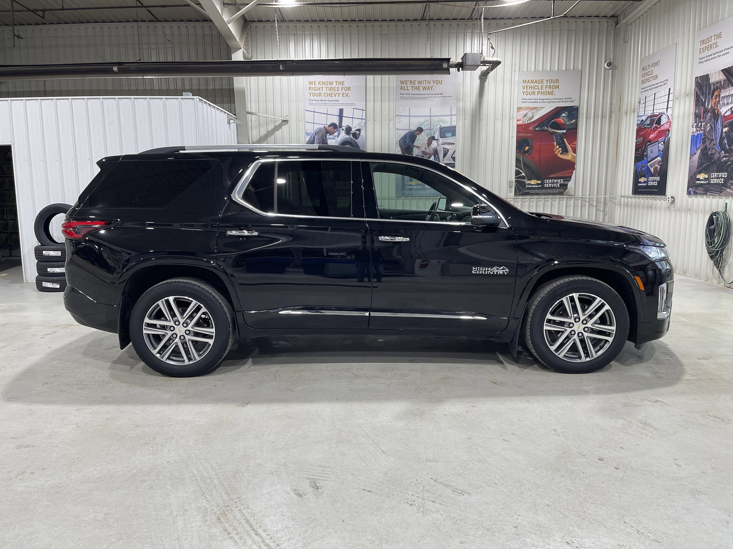 2023 Chevrolet Traverse High Country - Photo 9