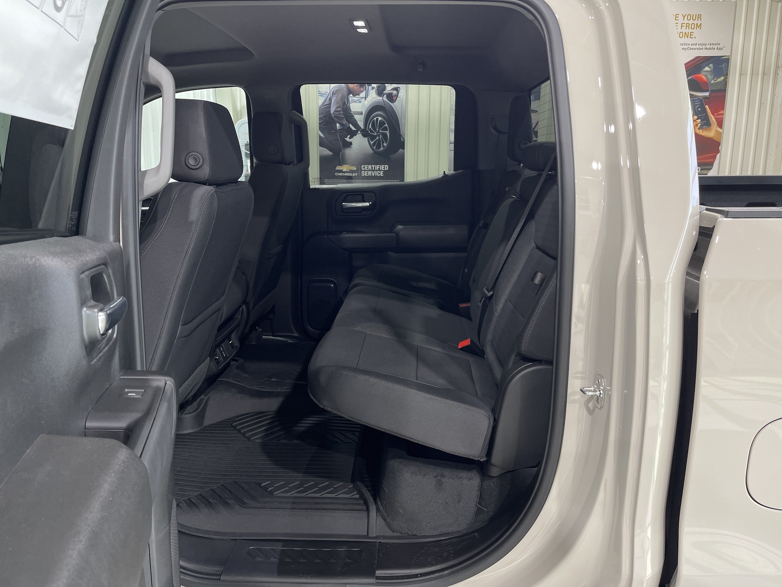 2026 Chevrolet Silverado 1500 Custom Trail Boss - Photo 3