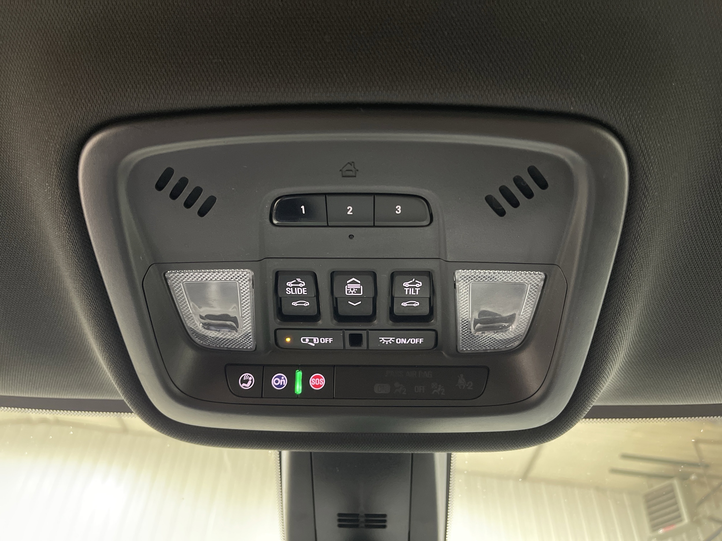 2023 Chevrolet Traverse High Country - Photo 21