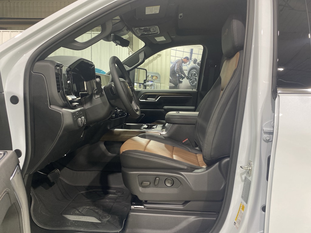 New 2026 Chevrolet Silverado 3500 HD High Country DRW Truck
