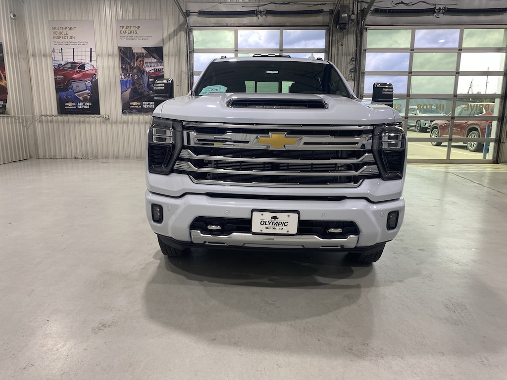 New 2026 Chevrolet Silverado 3500 HD High Country DRW Truck