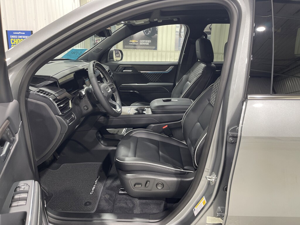 New 2026 GMC Acadia Denali SUV