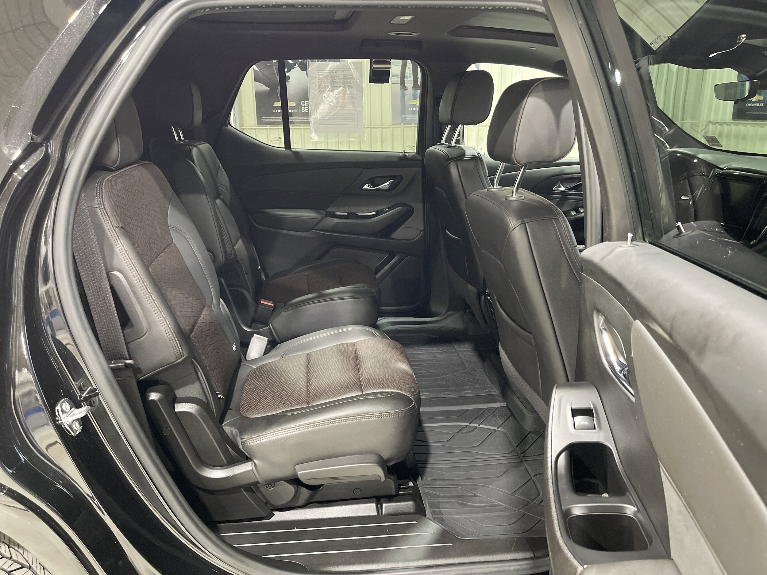 2023 Chevrolet Traverse High Country - Photo 16