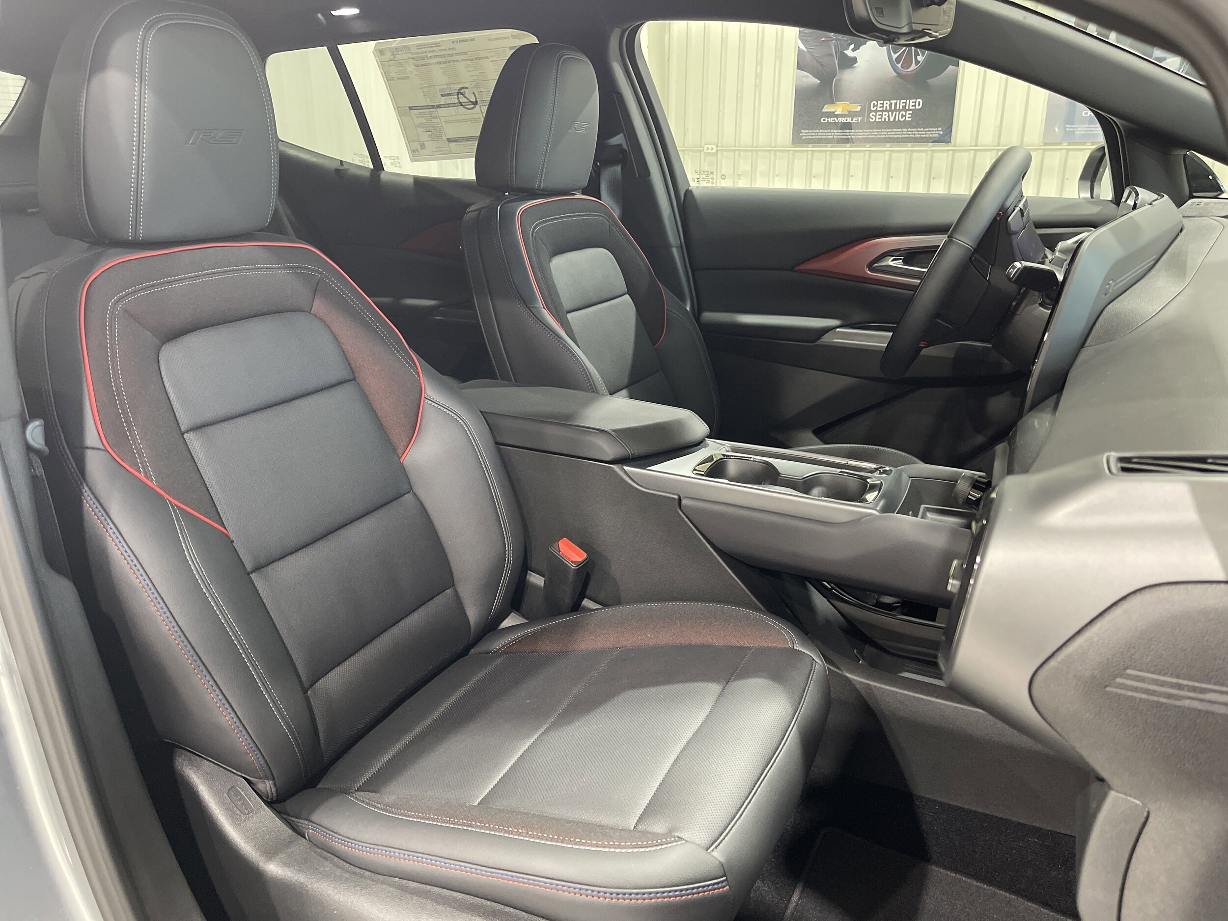 2025 Chevrolet Equinox EV RS - Photo 19