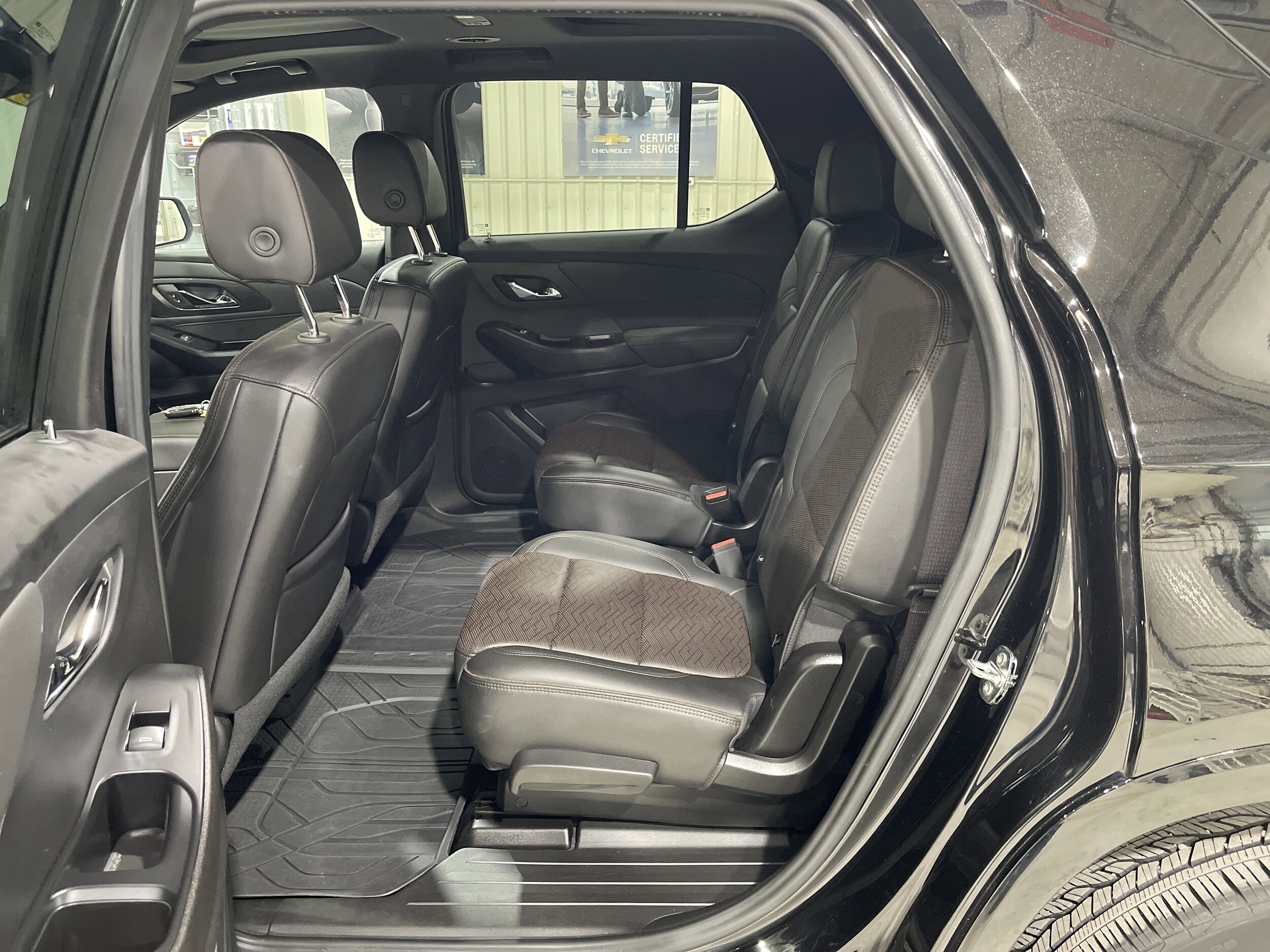 2023 Chevrolet Traverse High Country - Photo 12