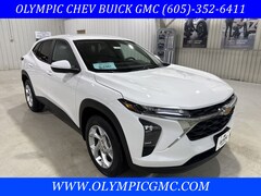 2026 Chevrolet Trax LS SUV