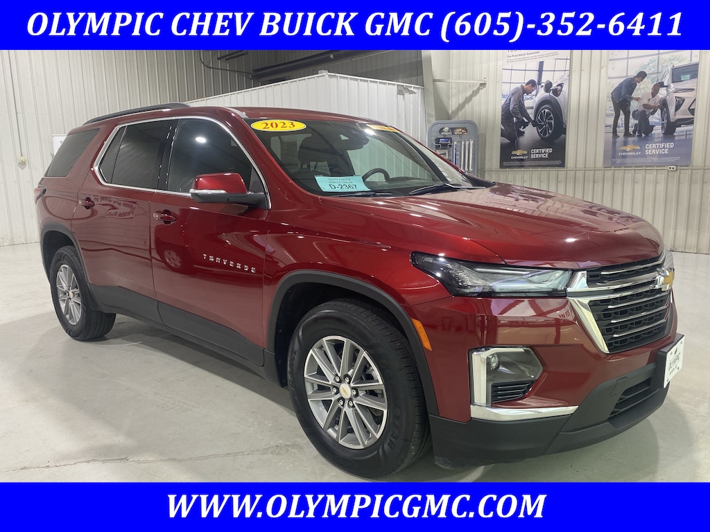 Used 2023 Chevrolet Traverse LT Cloth SUV