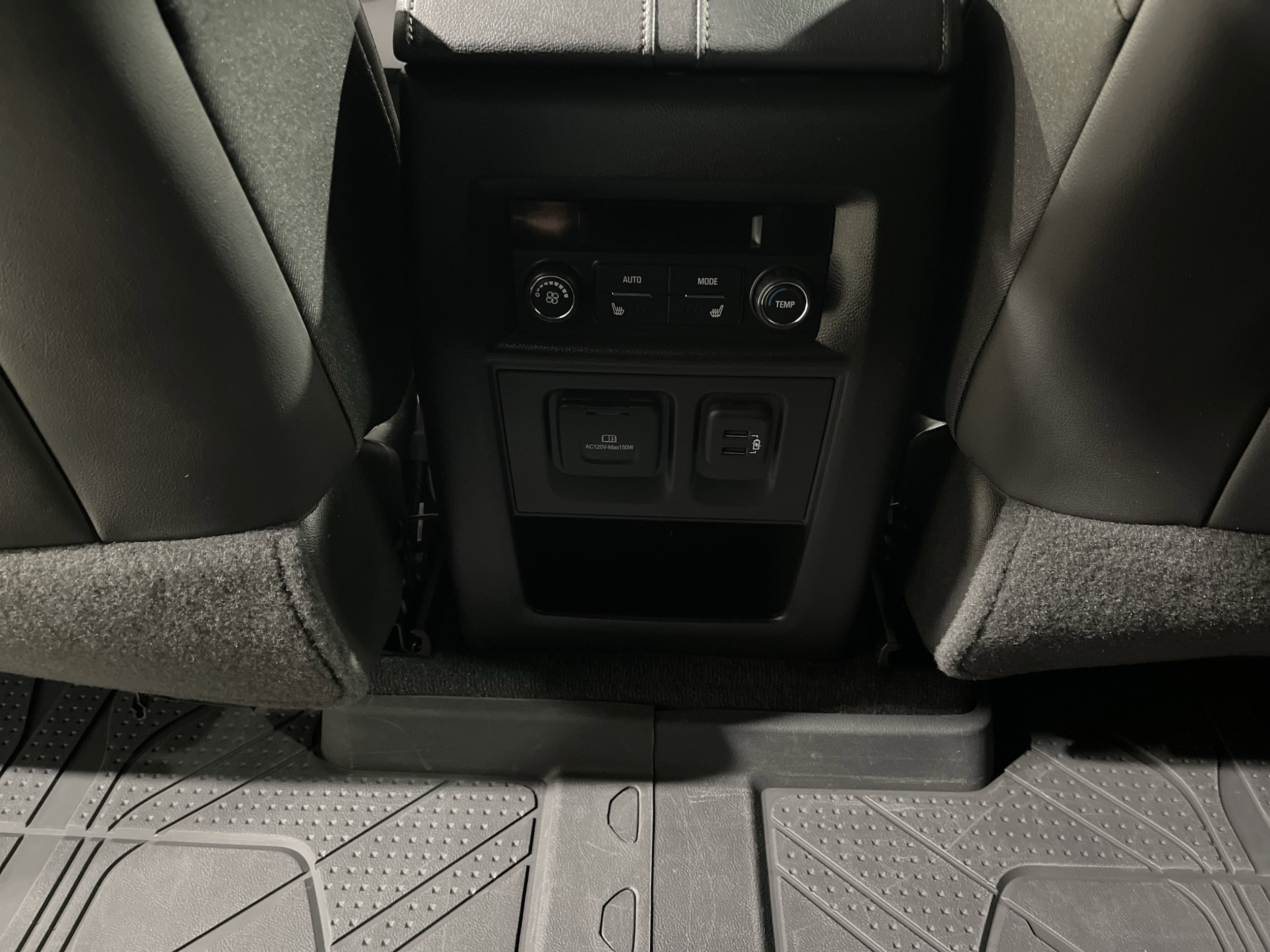 2023 Chevrolet Traverse High Country - Photo 13
