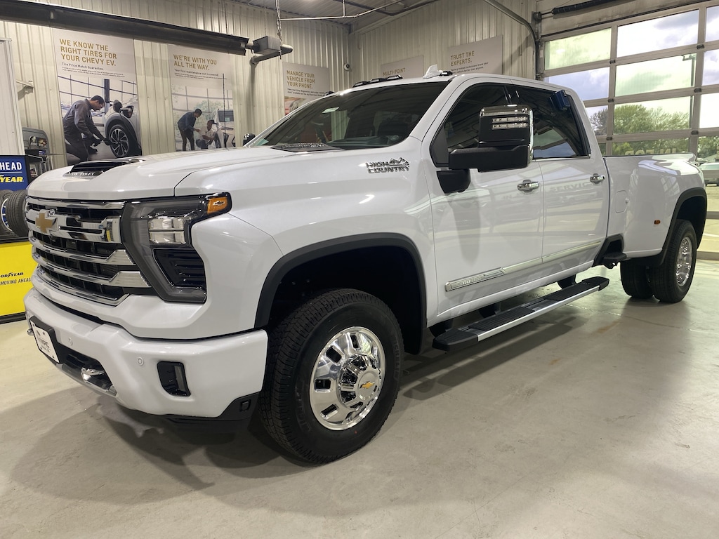 New 2026 Chevrolet Silverado 3500 HD High Country DRW Truck