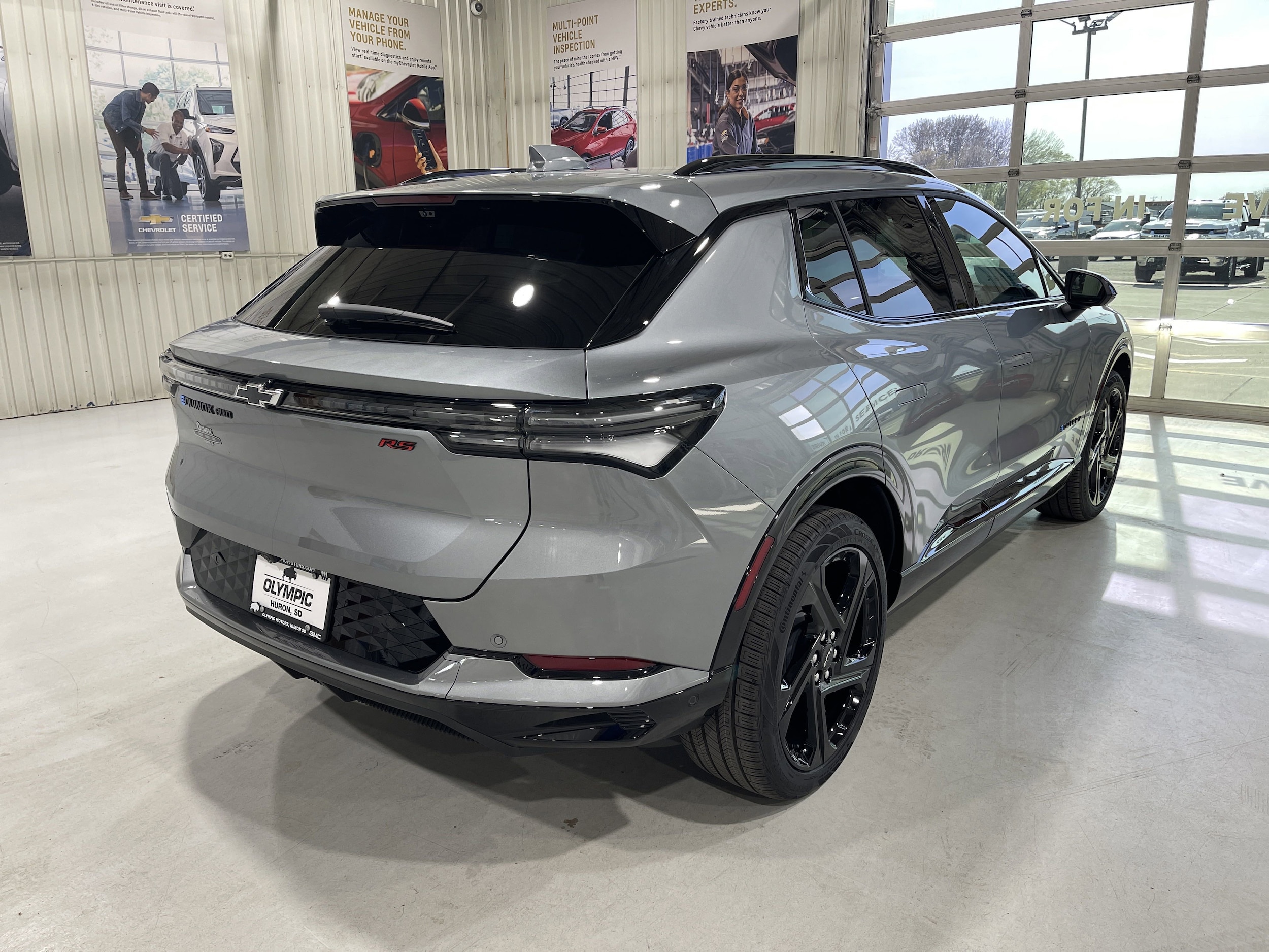 2025 Chevrolet Equinox EV RS - Photo 8