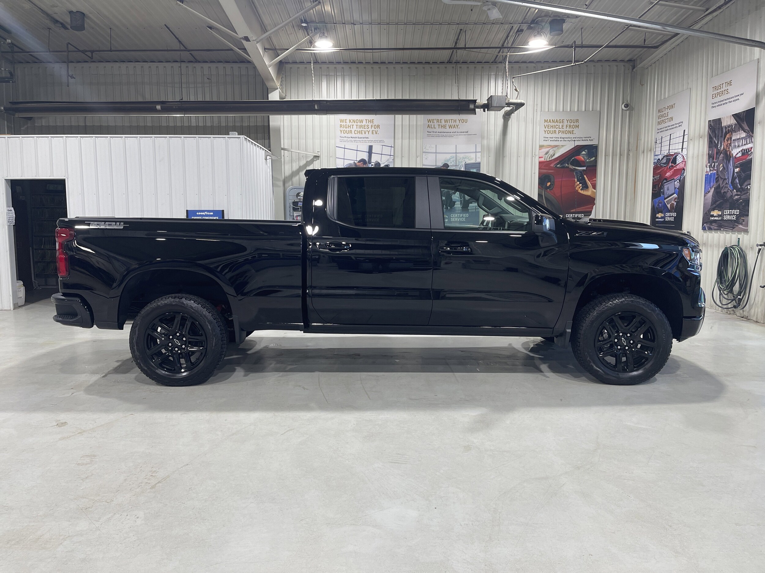 2026 Chevrolet Silverado 1500 LT Trail Boss - Photo 9