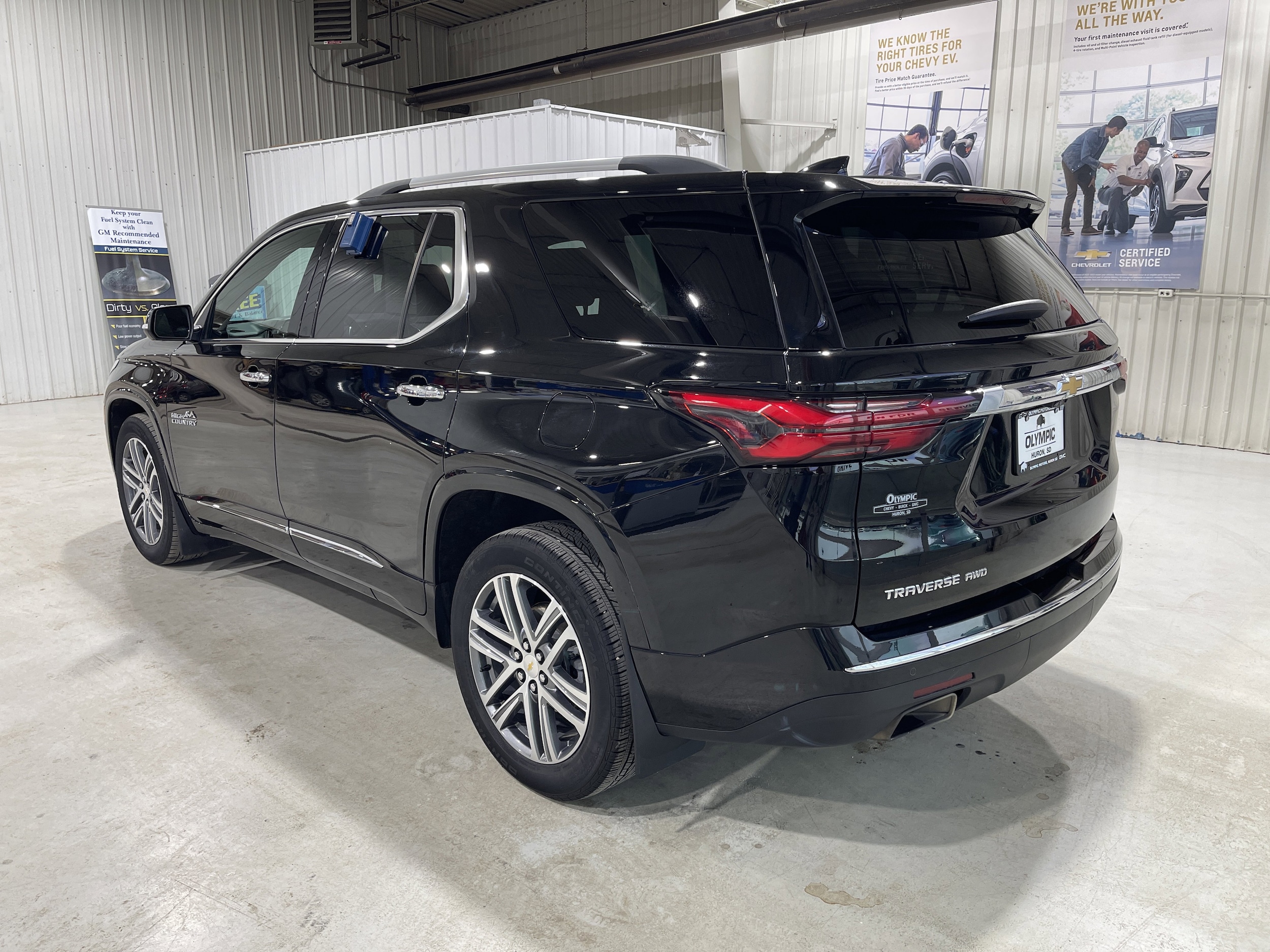 2023 Chevrolet Traverse High Country - Photo 6