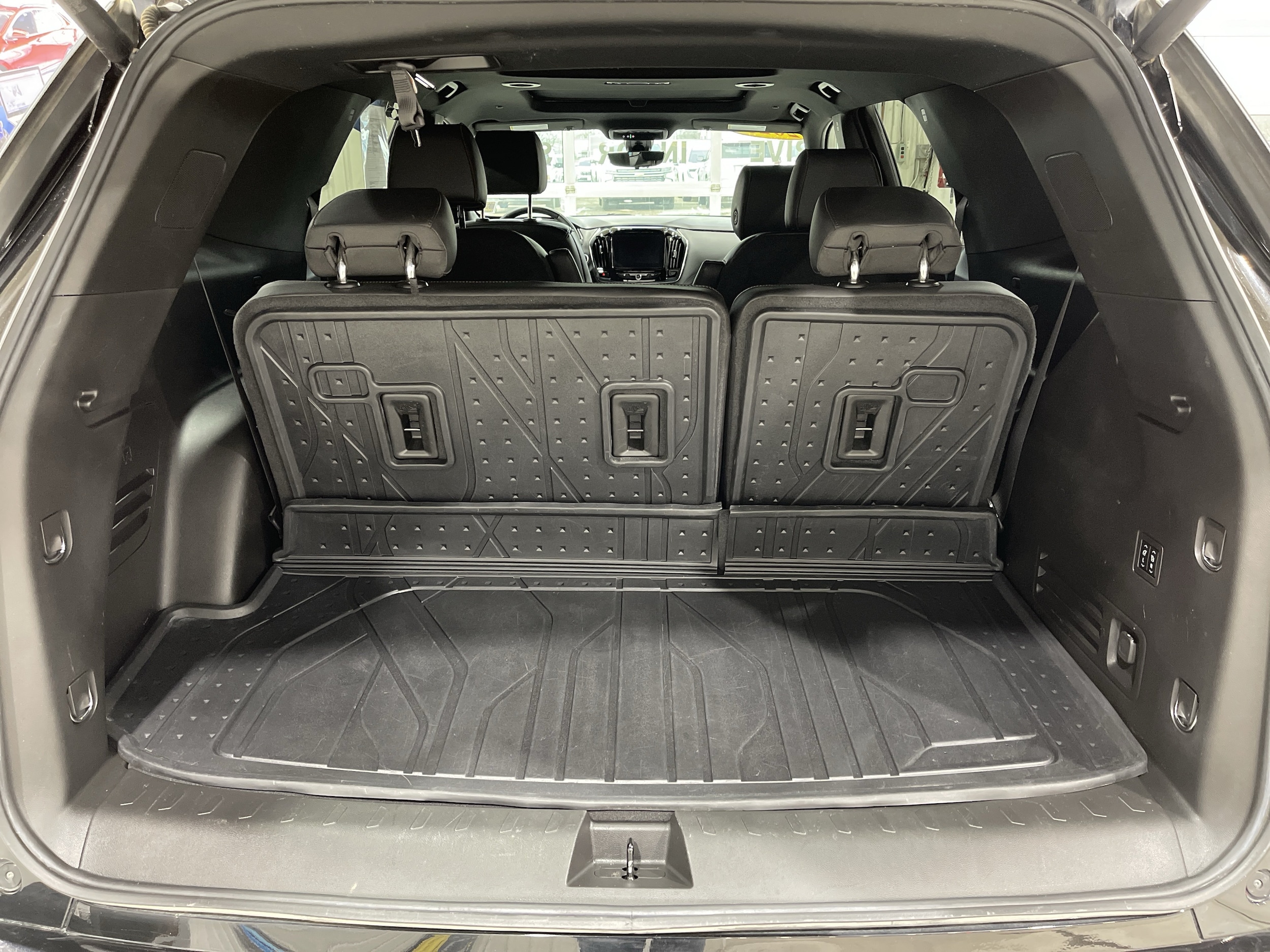 2023 Chevrolet Traverse High Country - Photo 14