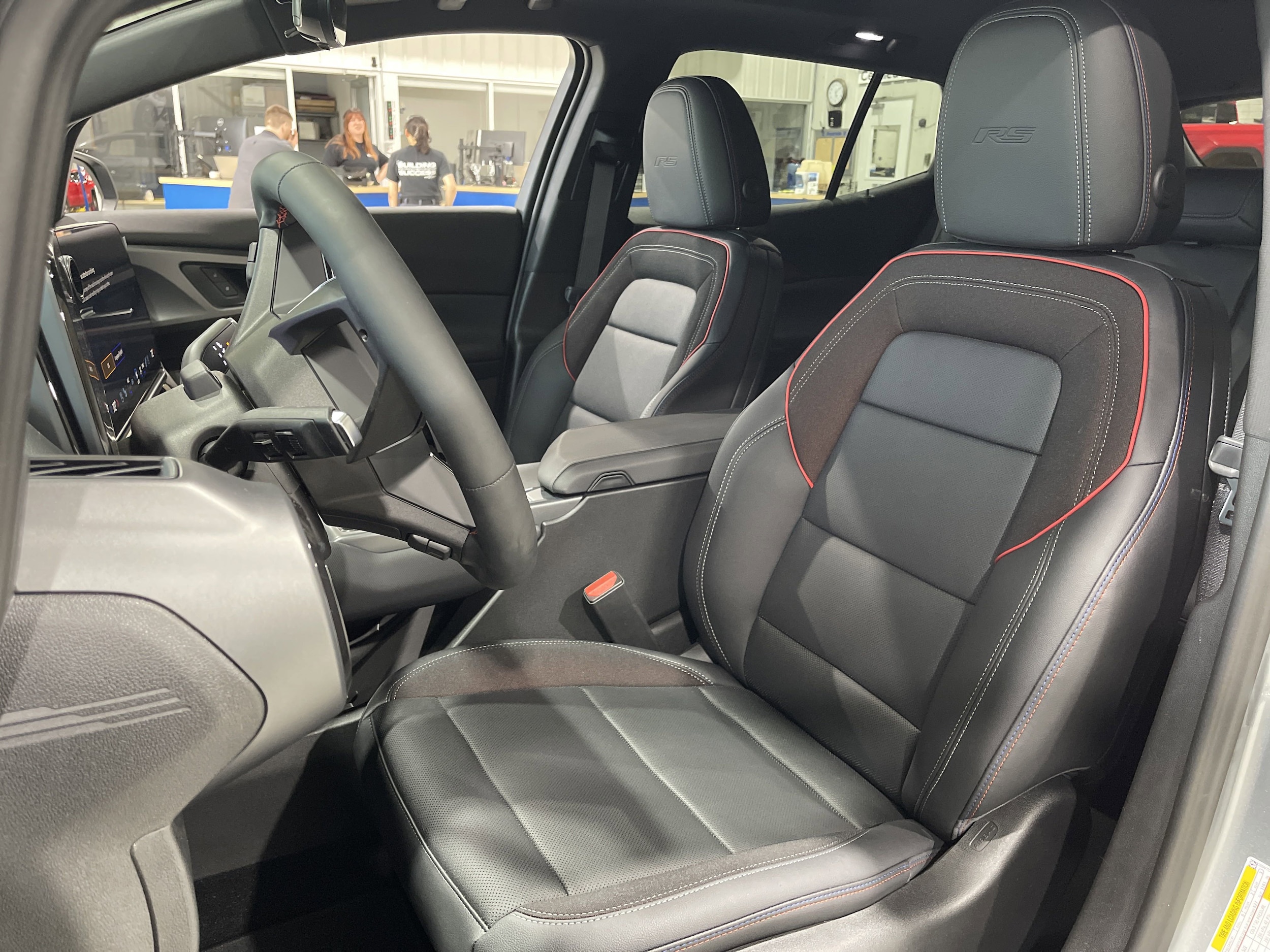 2025 Chevrolet Equinox EV RS - Photo 20