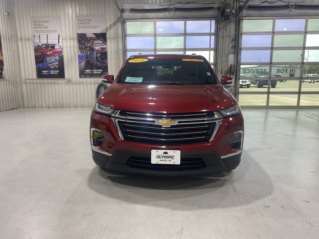 Used 2023 Chevrolet Traverse LT Cloth SUV