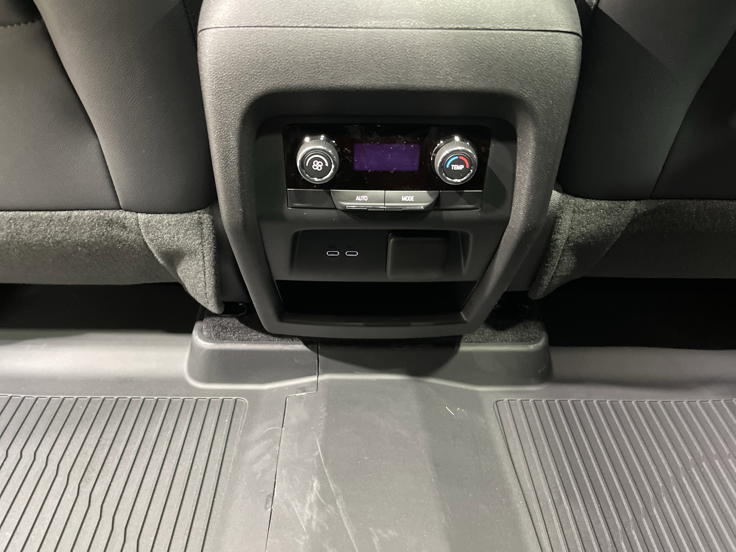 2026 Chevrolet Traverse Z71 - Photo 13