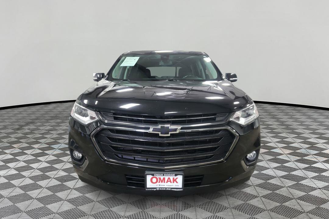 Used 2019 Chevrolet Traverse Premier with VIN 1GNEVKKW5KJ158875 for sale in Omak, WA