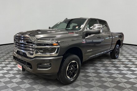 2026 Ram 3500 LARAMIE CREW CAB 4X4 6'4 BOX Pickup