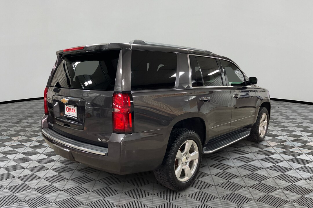 2018 Chevrolet Tahoe Premier photo 2