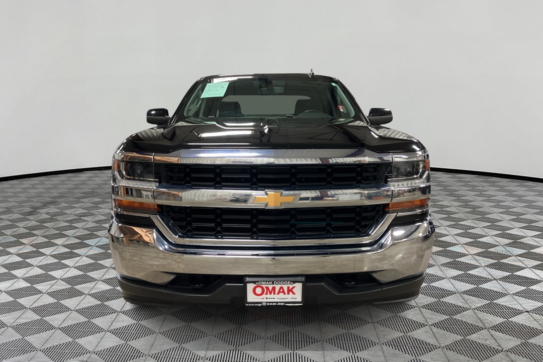 Used 2018 Chevrolet Silverado 1500 LT with VIN 3GCUKRECXJG192978 for sale in Omak, WA