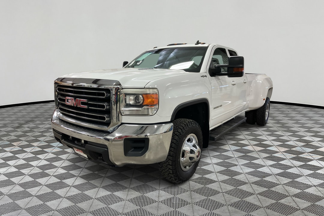 2015 GMC Sierra 4WD Double Cab 8ft SLE DRW's photo