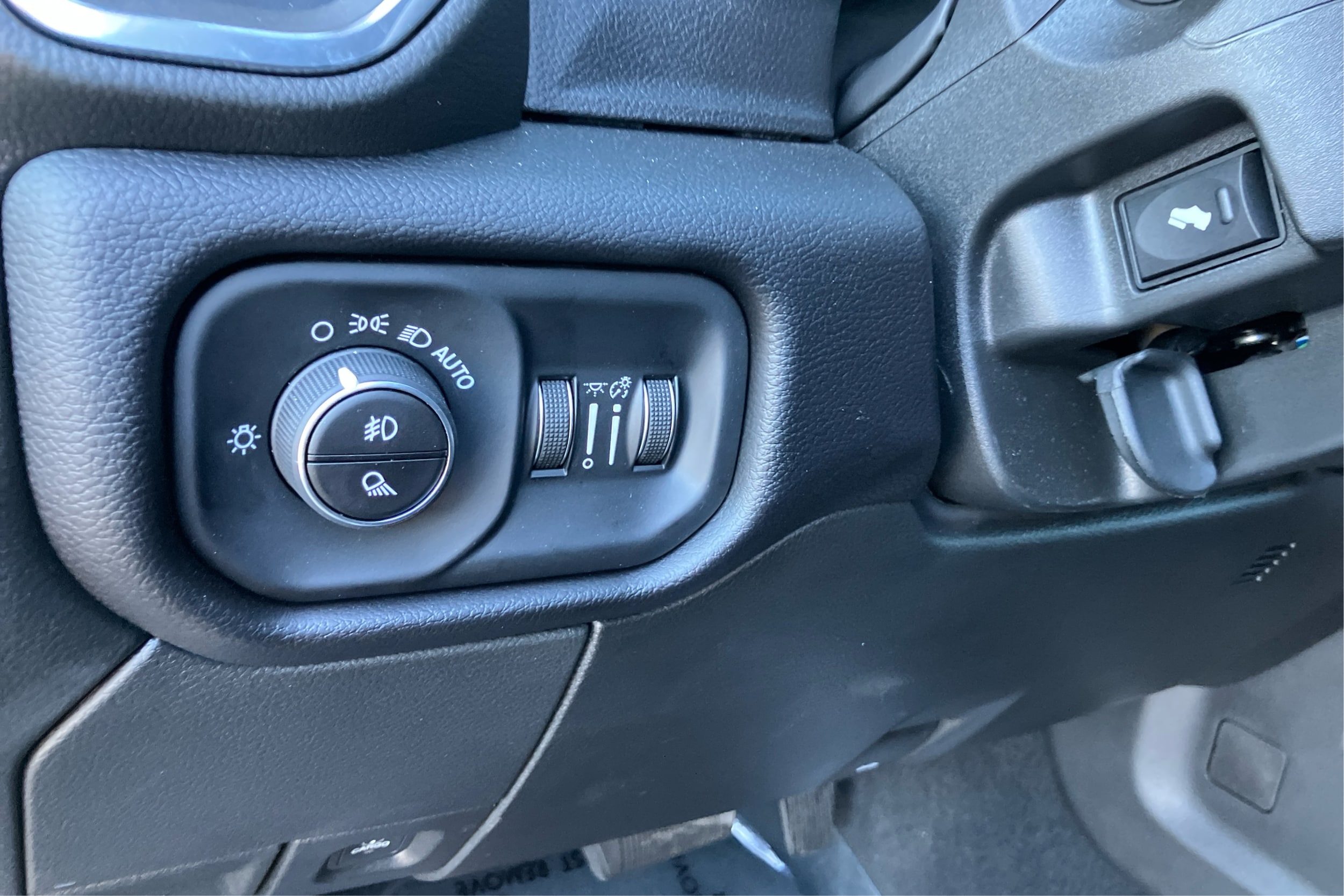2026 RAM 2500 Laramie - Photo 33