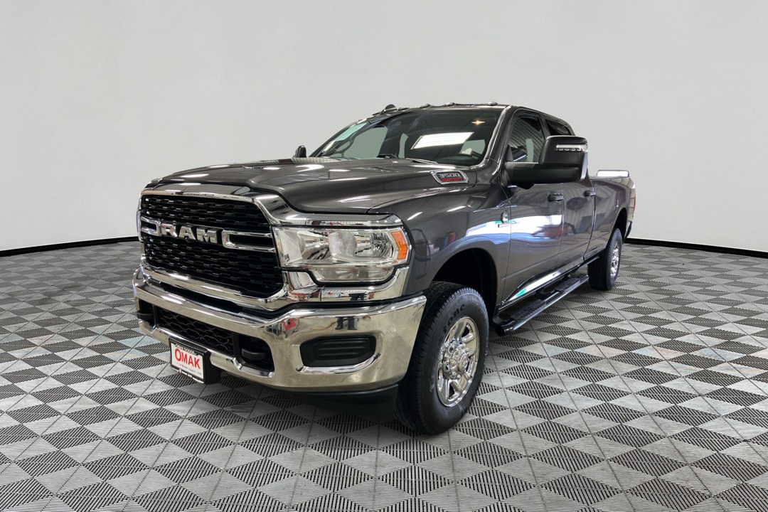 2024 RAM 3500 Tradesman 4X4 Crew Cab LWB's photo