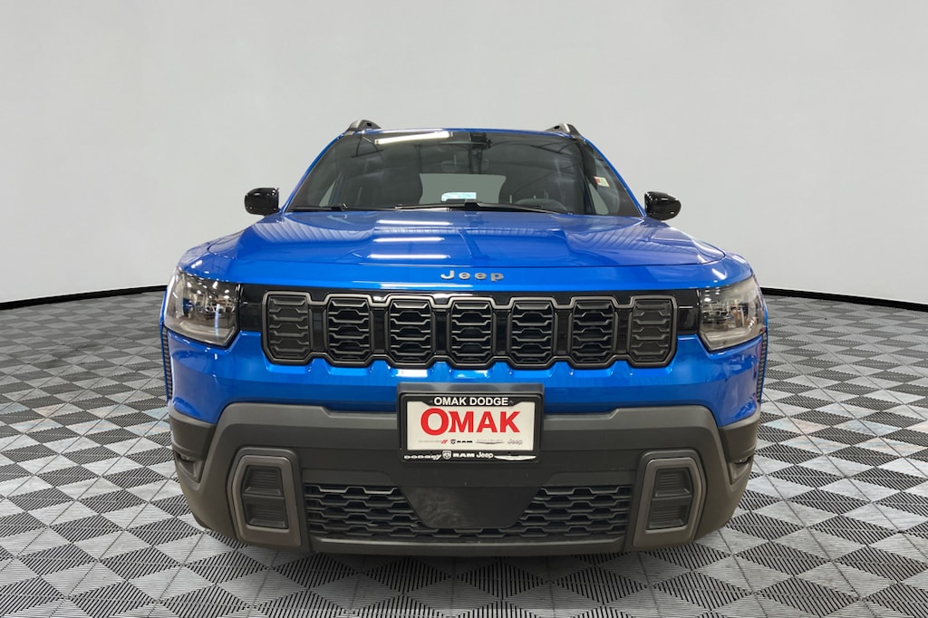 New 2026 Jeep Cherokee Laredo 4x4 Sport Utility