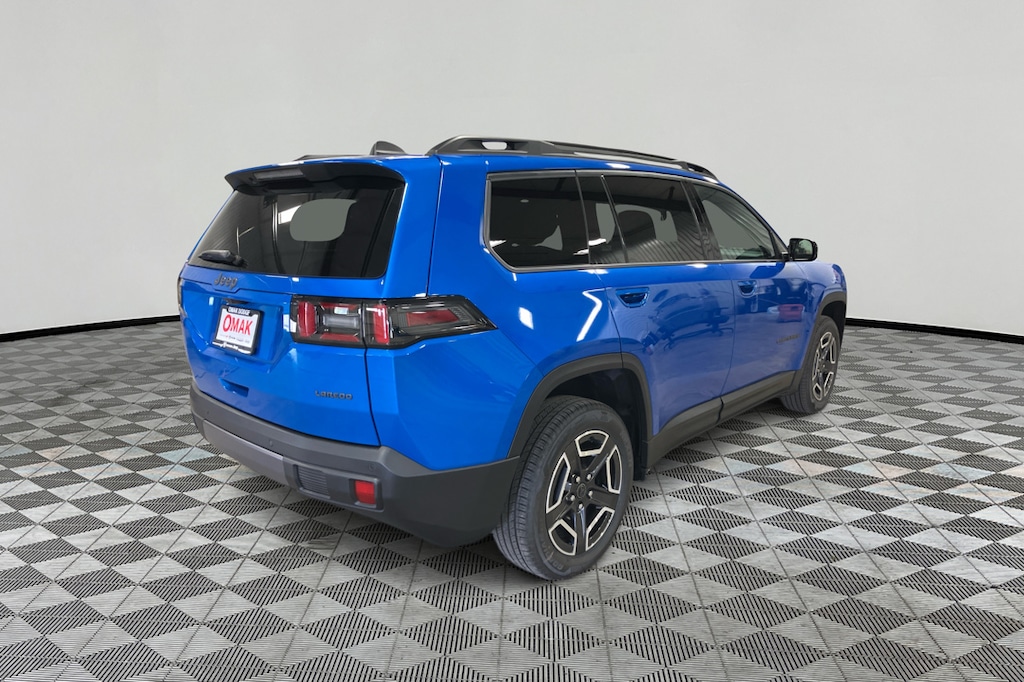 New 2026 Jeep Cherokee Laredo 4x4 Sport Utility
