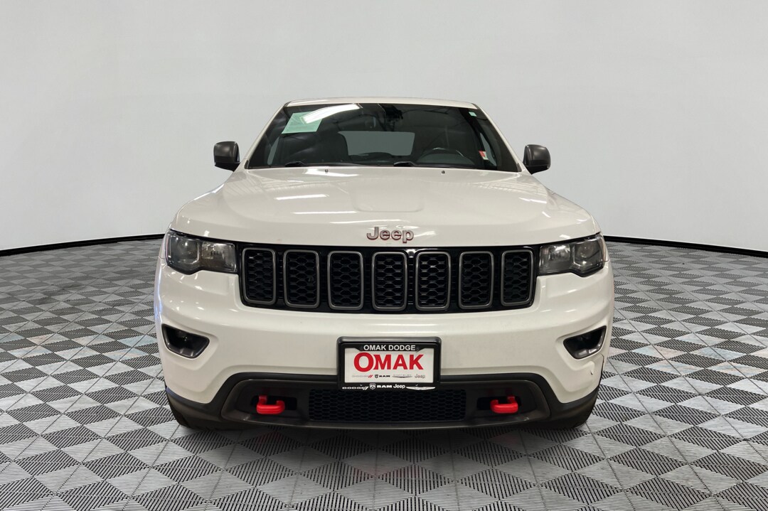 Used 2018 Jeep Grand Cherokee Trailhawk with VIN 1C4RJFLG7JC262419 for sale in Omak, WA
