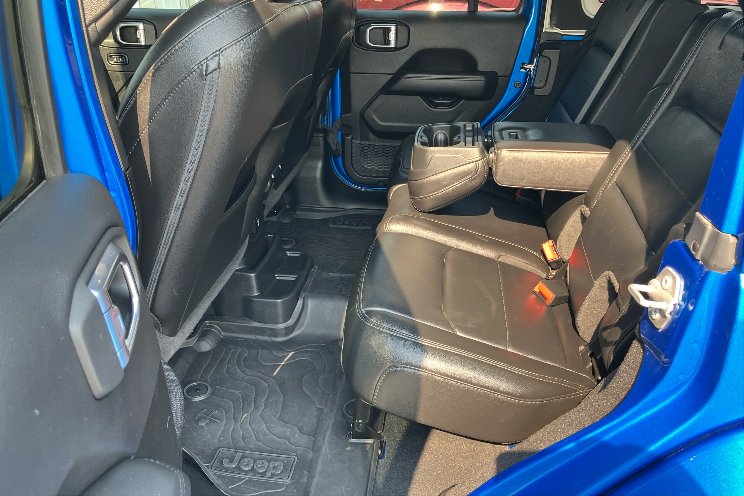 2022 Jeep Wrangler Unlimited Sahara Altitude - Photo 9