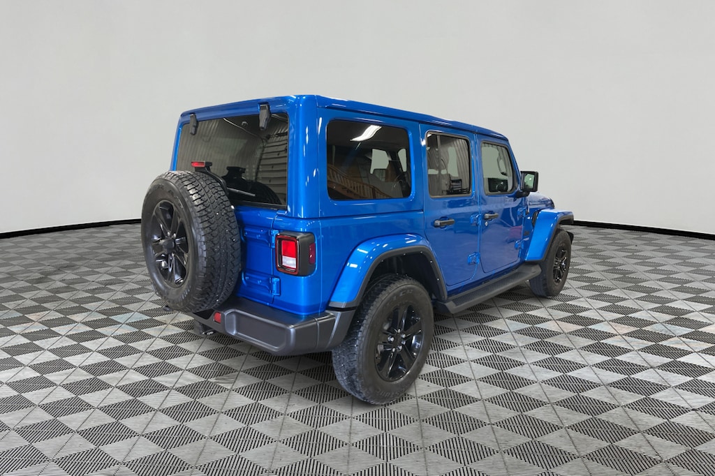 Used 2022 Jeep Wrangler Unlimited Sahara Altitude 4x4