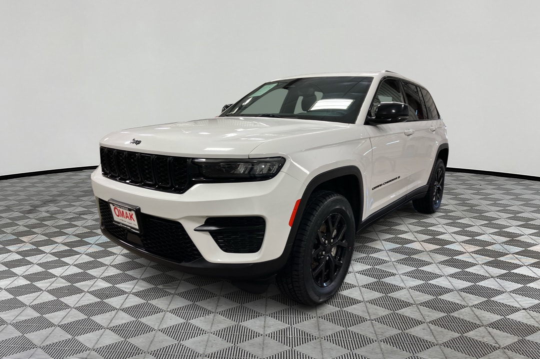 2024 Jeep Grand Cherokee Altitude 4x4's photo