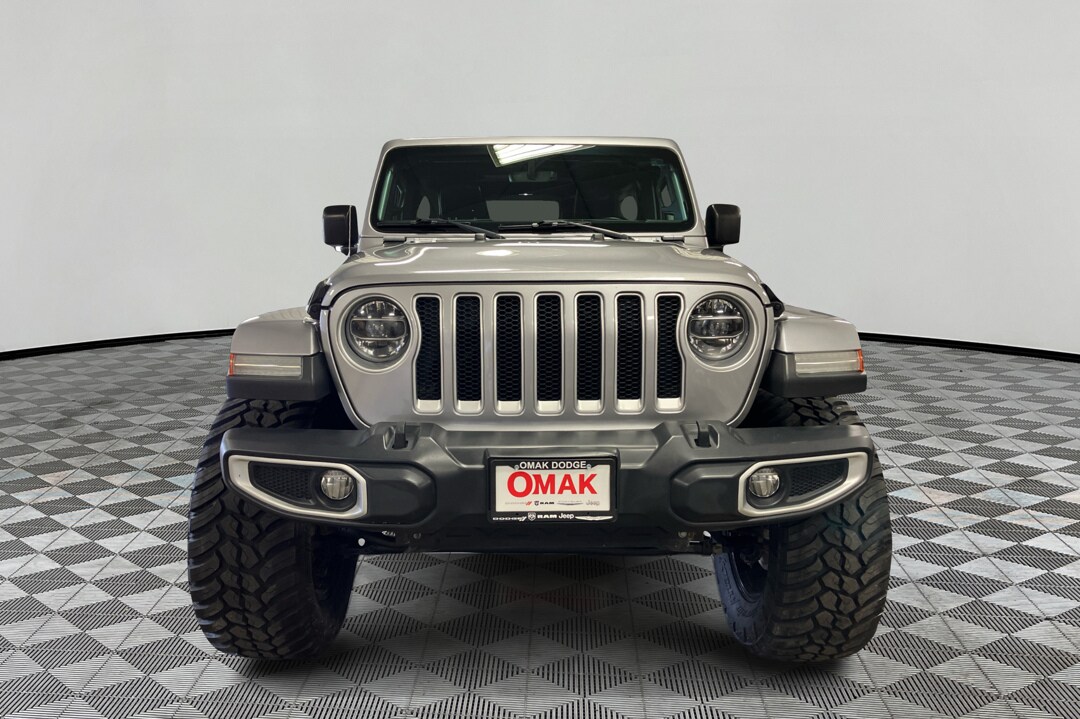 2020 Jeep Wrangler Unlimited Sahara photo 2