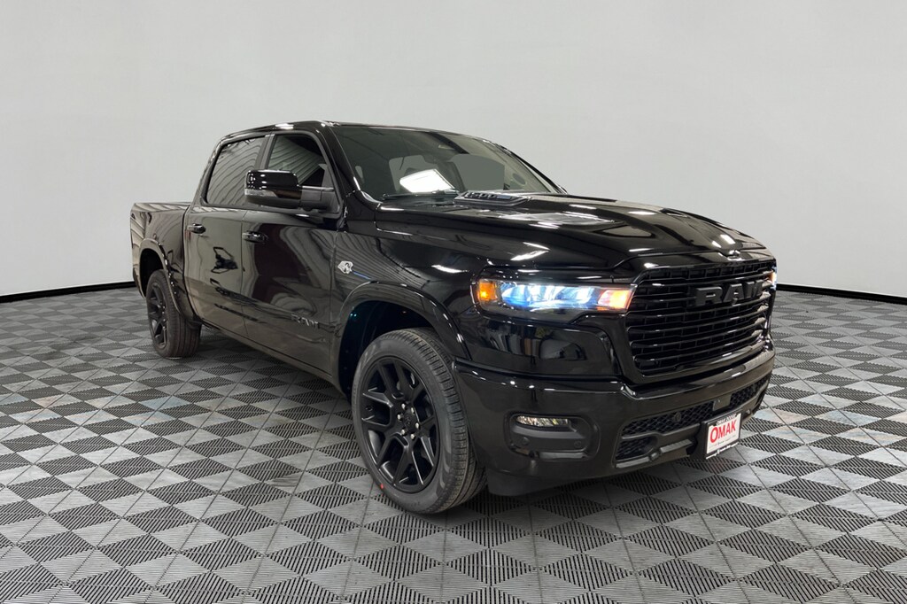 New 2026 Ram 1500 LARAMIE CREW CAB 4X4 5'7 BOX Pickup