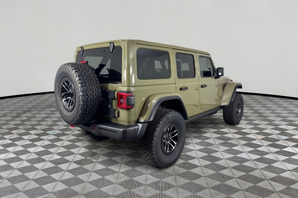 New 2026 Jeep Wrangler 4-DOOR RUBICON X Sport Utility