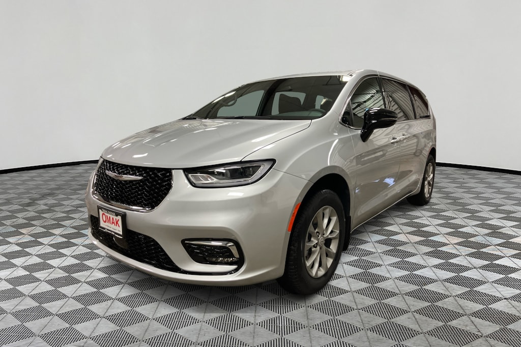 New 2026 Chrysler Pacifica SELECT AWD Passenger Van