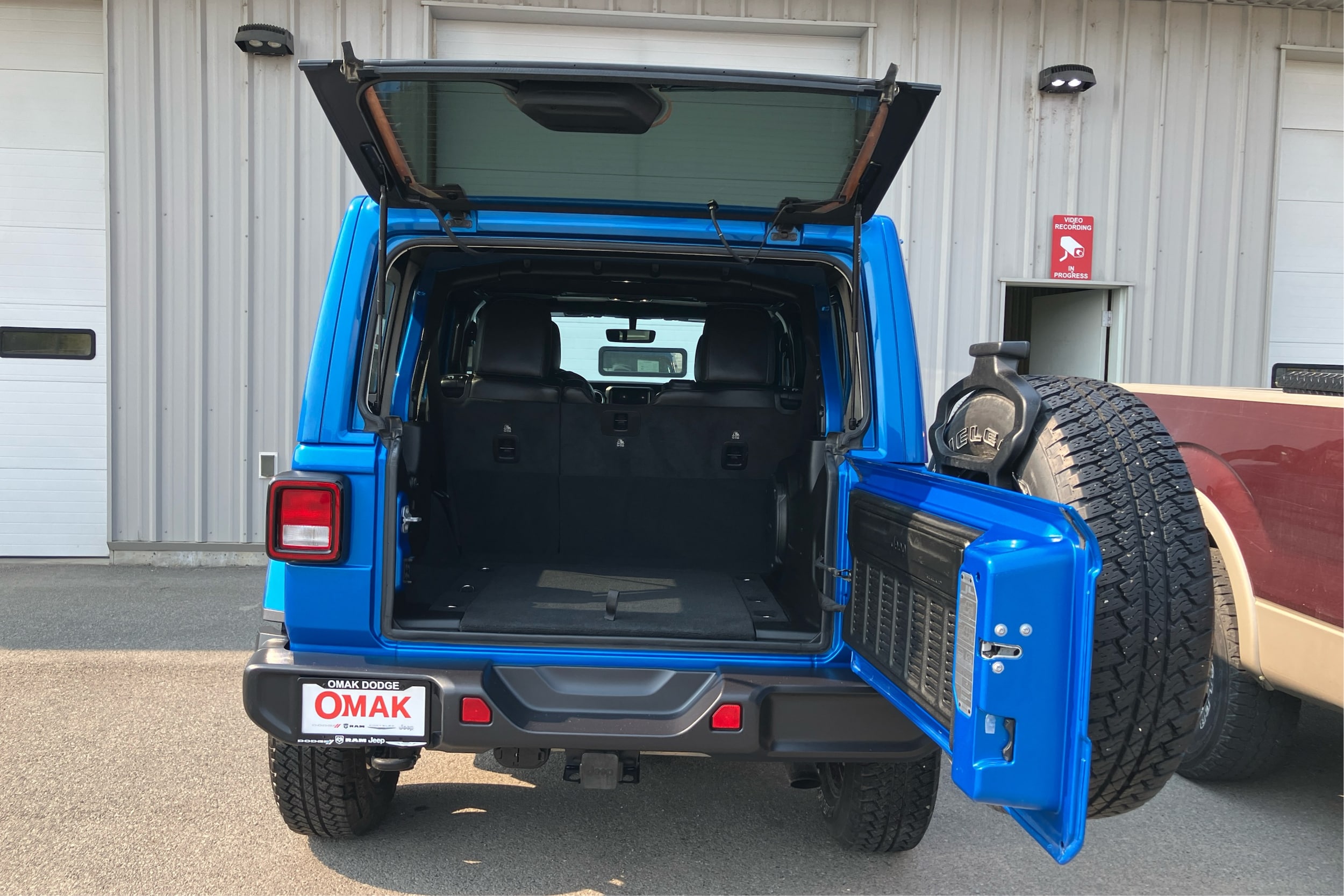 2022 Jeep Wrangler Unlimited Sahara Altitude - Photo 10
