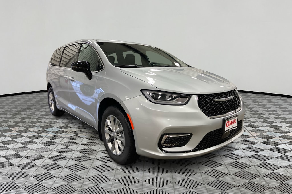 New 2026 Chrysler Pacifica SELECT AWD Passenger Van