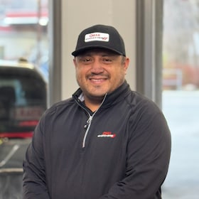 Staff member Ruben Aparicio from ID_1bf46d