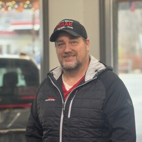 Staff member Ray Collins from ID_228035