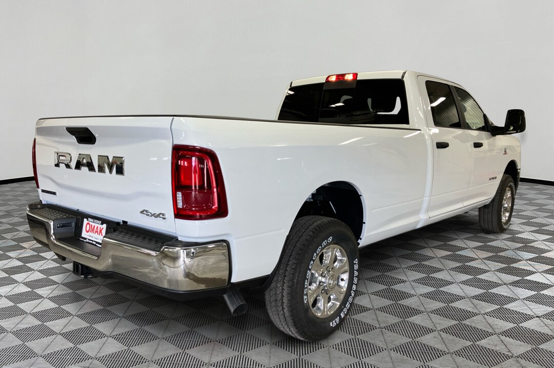 2026 Ram 3500 Big Horn photo 4