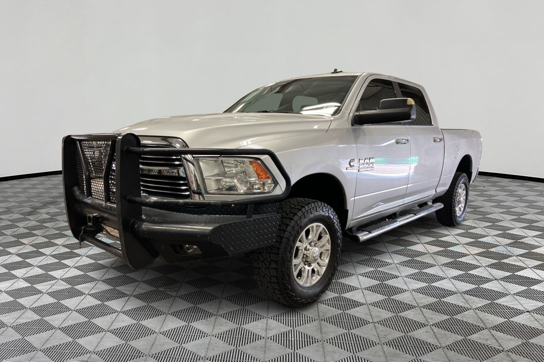Bright Silver Metallic Clearcoat 2015 RAM 2500 Pickup Truck Four-Wheel Drive 6-Speed Automatic