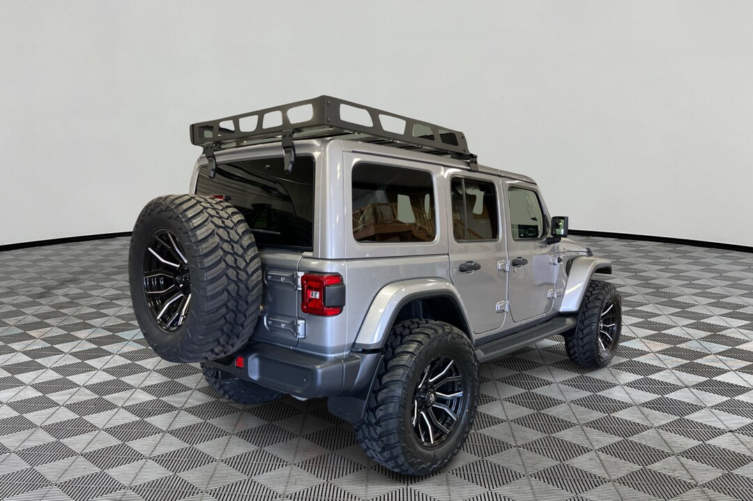 2020 Jeep Wrangler Unlimited Sahara photo 4
