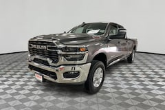 2026 Ram 3500 BIG HORN CREW CAB 4X4 8' BOX Pickup