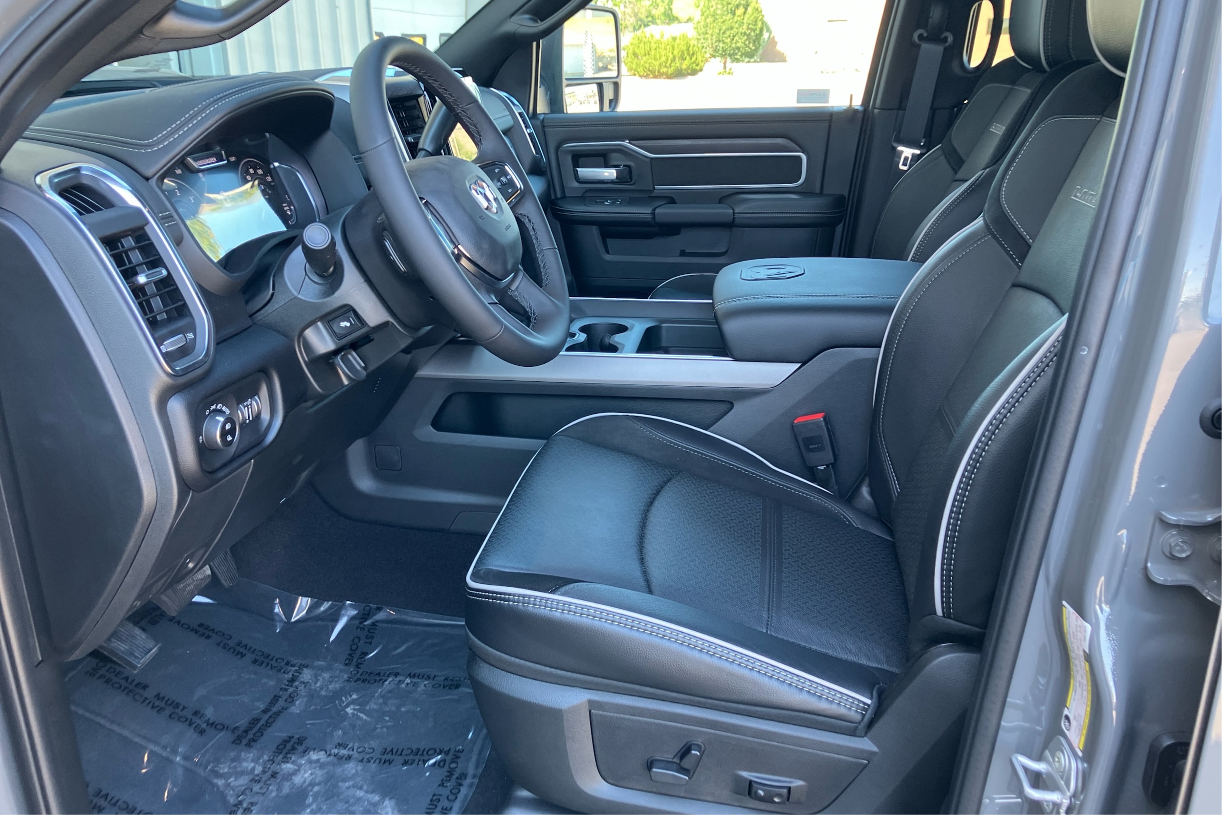 2026 RAM 2500 Laramie - Photo 8