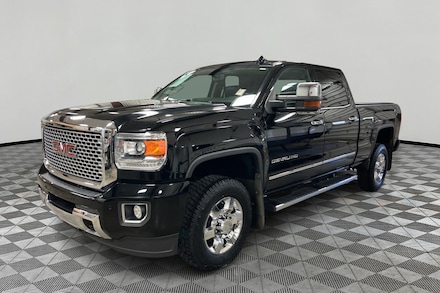 2016 GMC Sierra 3500HD Denali 4WD Crew Cab 153.7 4WD Crew Cab 153.7
