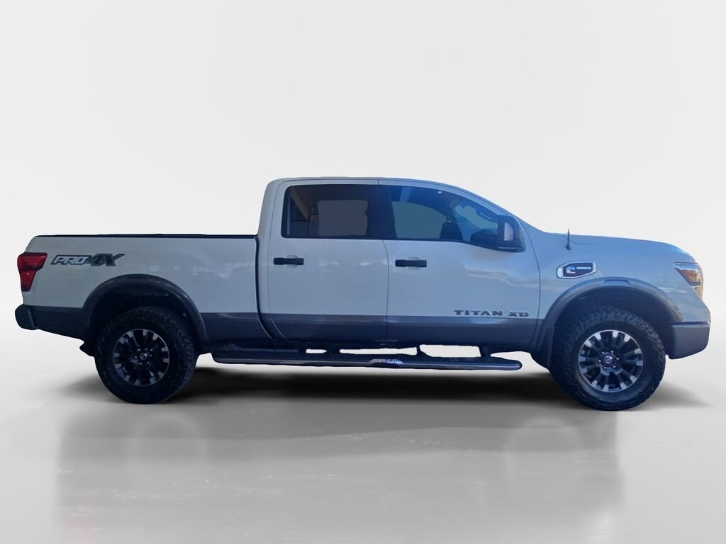 2019 Nissan Titan XD Pro-4X - Photo 7