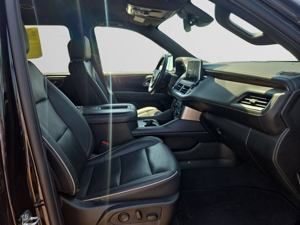 2024 Chevrolet Suburban Premier - Photo 16